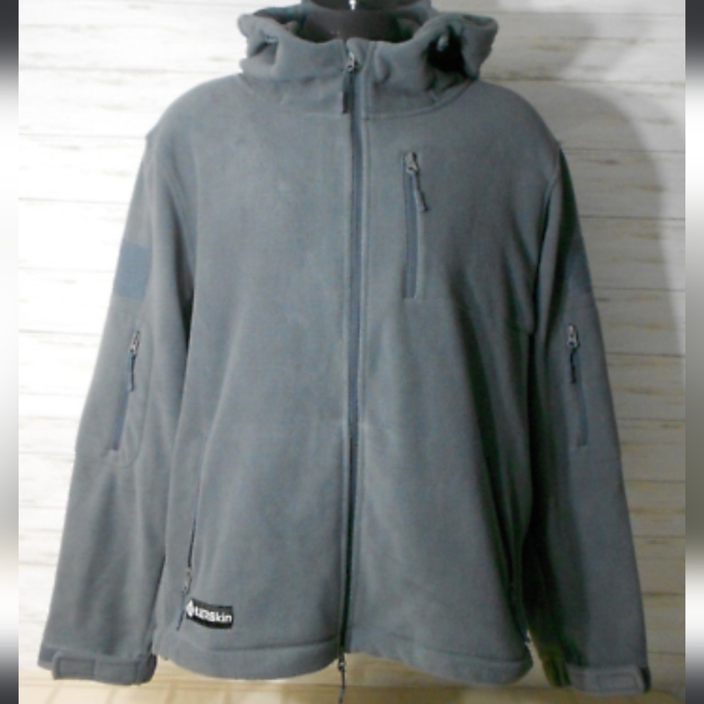 NWT XL Baerskin multi pocket tactical hoodie